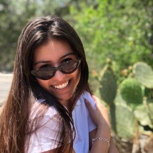 Meet your Posher, Celia